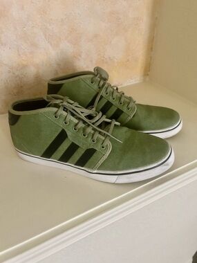 Adidas Mens Canvas Sneaker Chuka Stripe Olive Green Size 11.5 Casual